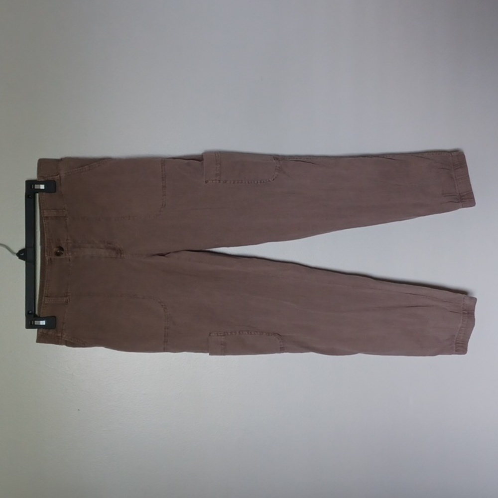 SONOMA CARGO PANTS Womens size 6, Tan